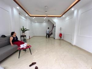 Bán nhà Lương Thế Vinh - Lô góc 2 mặt ngõ - Thoáng- 80m2 - MT 6m - 2.2 T.ỷ